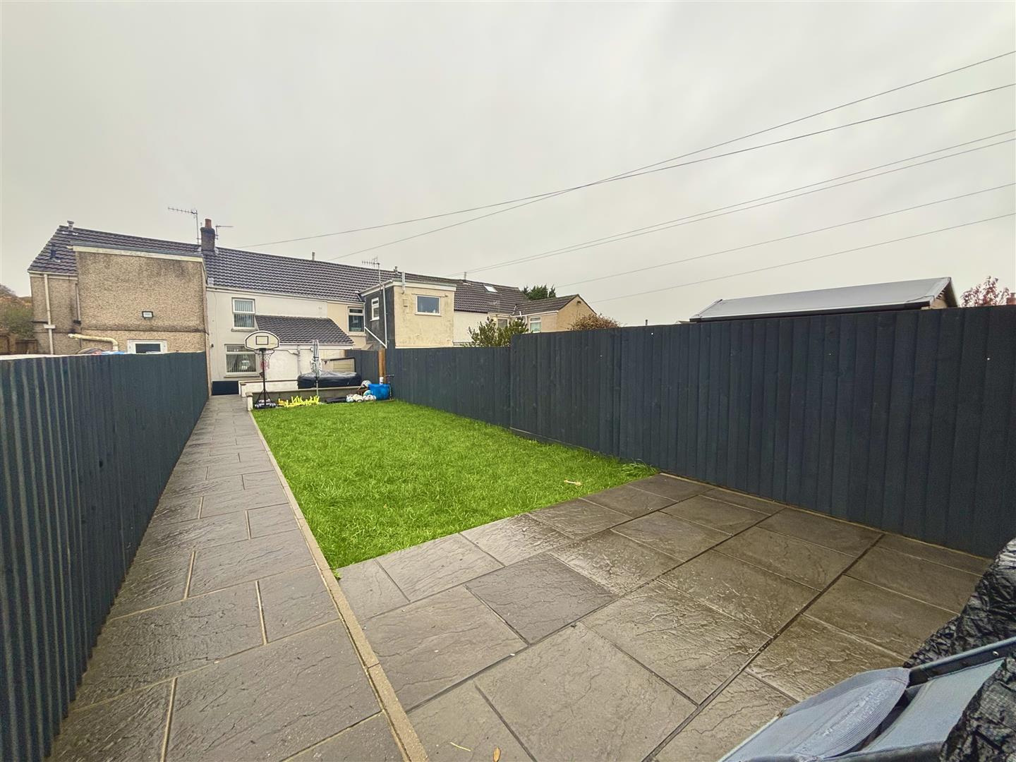 Brynamlwg Road, Fforestfach, Swansea, SA5 8HZ